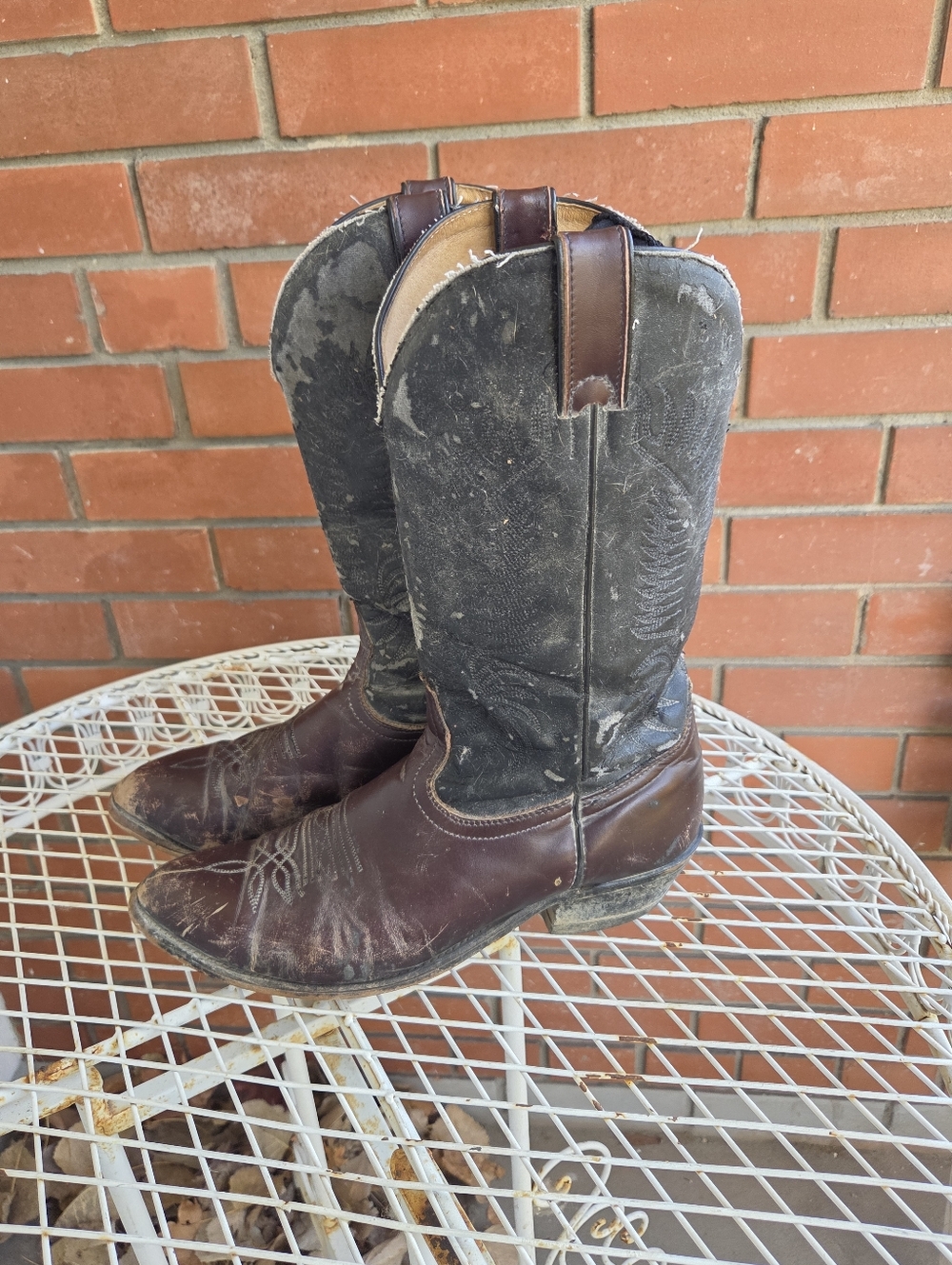 Authentic Distressed Vintage Silver Rebel Western Boots - Made in Canada - 10 SE